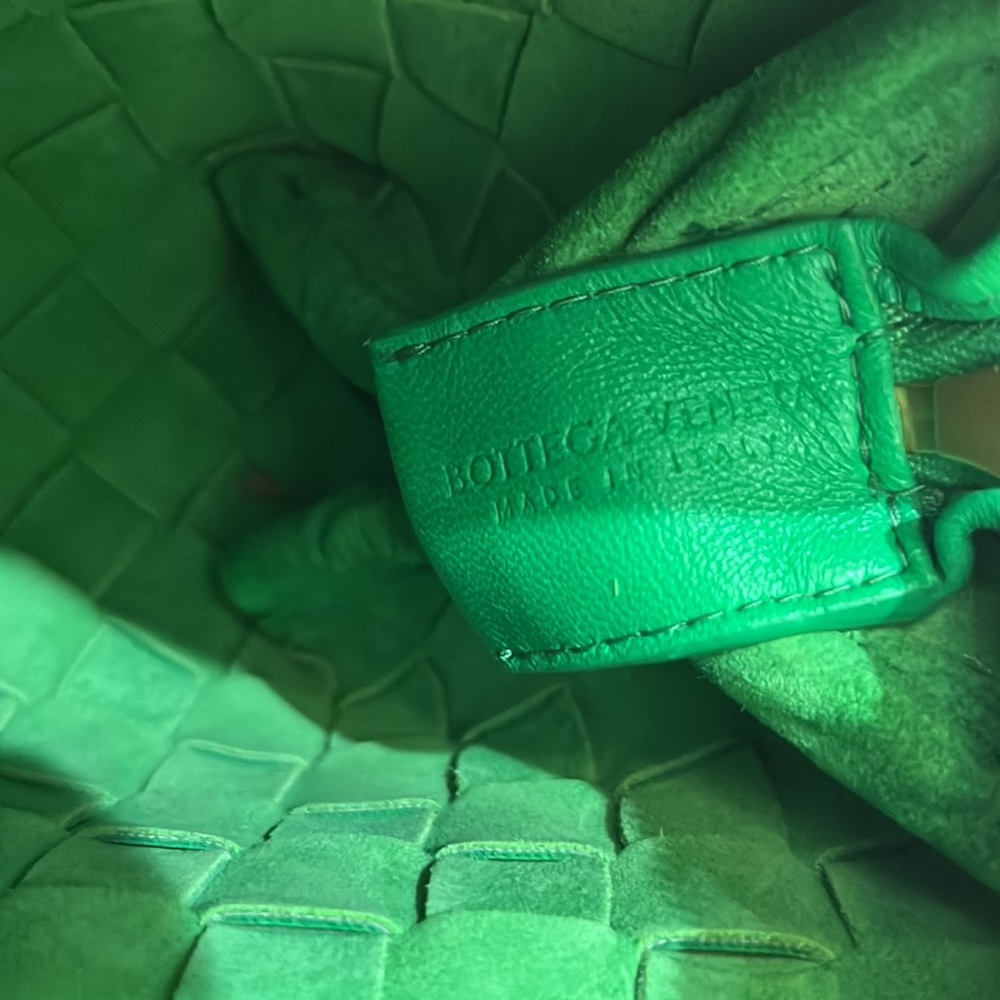 Bottega Veneta Mini loop in parakeet - Picture 5 of 11